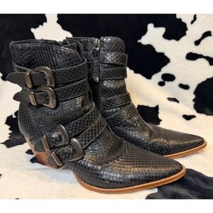 MATISSE Harvey Black Snakeskin Leather Buckle Ankle Boots Pointed Toe 8.5